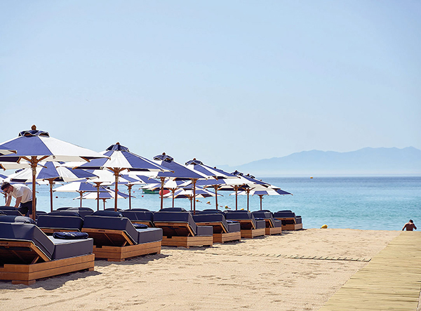 Paraj at Super Paradise Beach